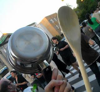 Crise sociale: Anticapitalistes, marxistes et pandas anarchistes Crise sociale: Anticapitalistes, marxistes et pandas anarchistes