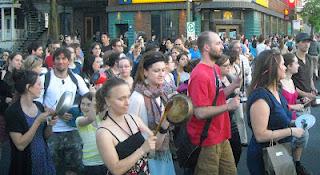 Crise sociale: Anticapitalistes, marxistes et pandas anarchistes Crise sociale: Anticapitalistes, marxistes et pandas anarchistes