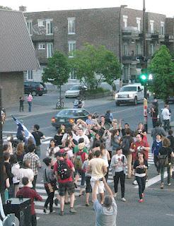 Crise sociale: Anticapitalistes, marxistes et pandas anarchistes Crise sociale: Anticapitalistes, marxistes et pandas anarchistes