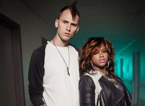 mgk-ester MGK ft. Ester Dean – Invincible