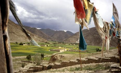 tibet-vue-du-monastere.1206270545.jpg