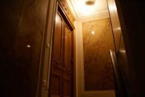 vestibule Des losanges dans le miroir, et des chakras.