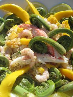 Duo de salades terre et mer, bulghur aux fruits de mer et  têtes de violon à la mangue