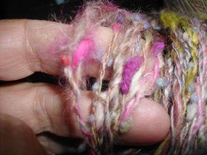 Fil de laine ....au rouet ...teintures maison .... bou3