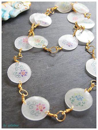 En direct de MAYOTTE : un colis plein de soleil collier sautoir de laurence by mayotte