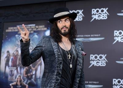 Premiere_Warner_Bros_Pictures_Rock_Ages_Red_aS7I3k4YiXwl.jpg