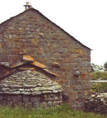FOURS A PAIN EN LOZERE sud,régions,tourisme,lozère,curiosités