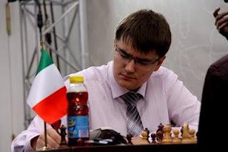 Echecs à Moscou : Ronde 4, Evgeny Tomashevsky (2738) battu par Fabiano Caruana (2770) - Photo © ChessBase 
