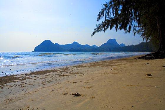 Prachuap qui racane... Ao Manao beach Prachuap