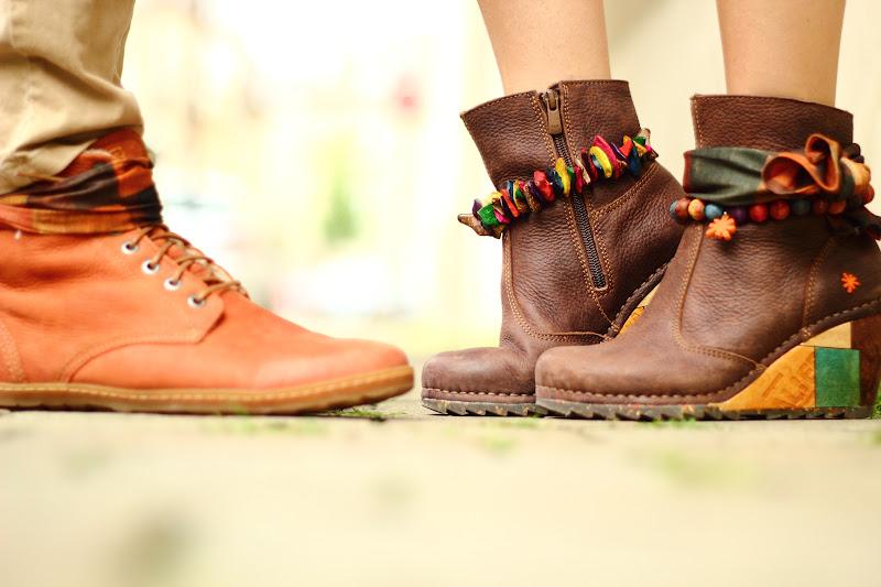 Le couple qui accessoirisait ses chaussures ! Le couple qui accessoirisait ses chaussures !