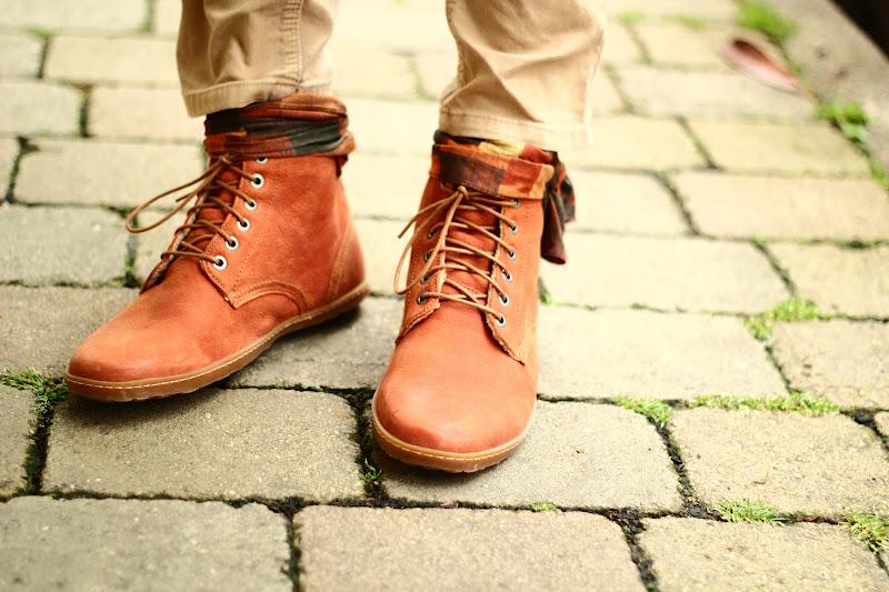 Le couple qui accessoirisait ses chaussures ! Le couple qui accessoirisait ses chaussures !