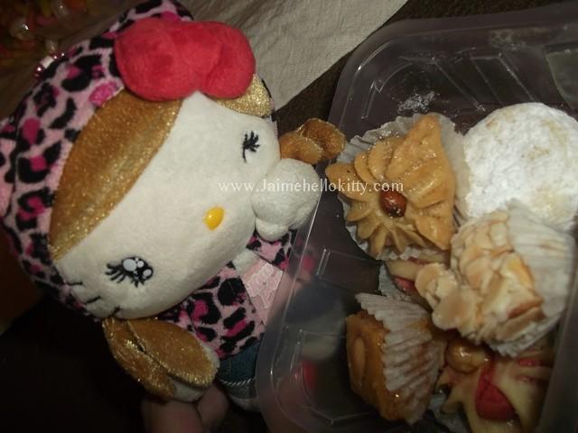 Hello Kitty , Hello Marrakech ! http://www.jaimehellokitty.com/images/ARTICLES14/RAK3.jpg