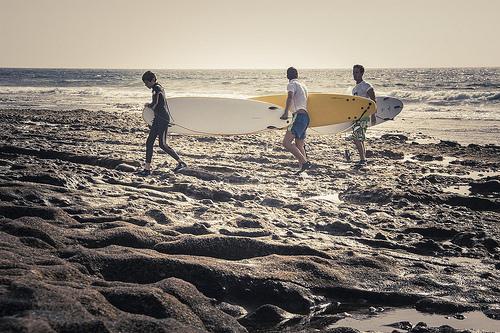 3 (Beach) Boys in The Wind (Tenerife, Iles Canaries) - Photo : Gilderic