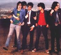 Blonde et Idiote Bassesse Inoubliable*************Is This It? de The Strokes