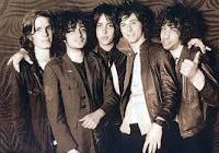 Blonde et Idiote Bassesse Inoubliable*************Is This It? de The Strokes