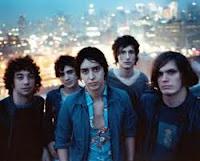 Blonde et Idiote Bassesse Inoubliable*************Is This It? de The Strokes