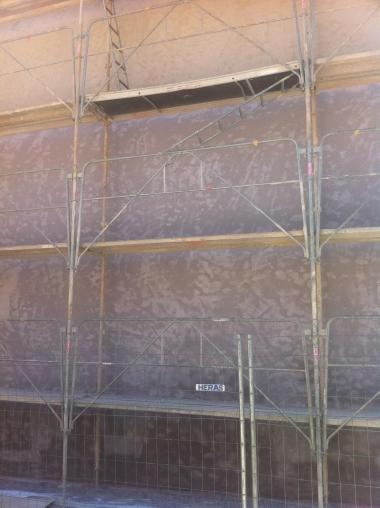 Le mur de la honte devient le mur des lamentations à St. Julien Mur 2.JPG