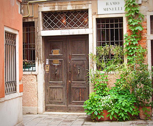 À deux pas de la Fenice ... À deux pas de la Fenice ...