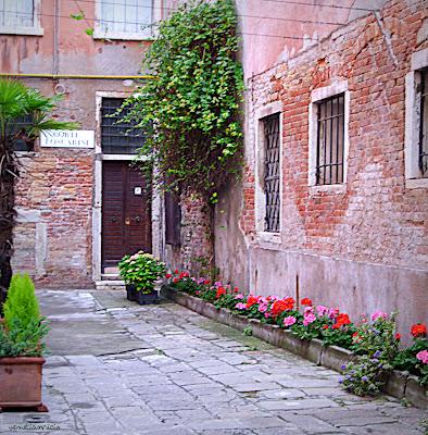 À deux pas de la Fenice ... À deux pas de la Fenice ...