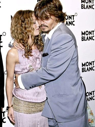 johnny depp parle de sa rencontre avec vanessa paradis