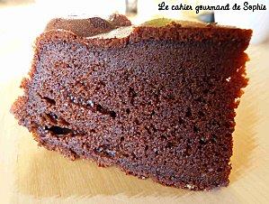 Gâteau fondant au chocolat et au lait de coco gateau-chocolat-coco-coupe-230612.jpg