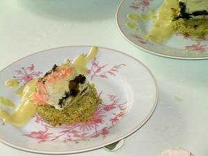 Gave-t-on les cailles de ris de veau? Avec quelque griotte... Flan de pétoncle aux pousses d'épinard et sabayon de poisson