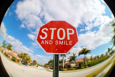 Stop & Smile  //