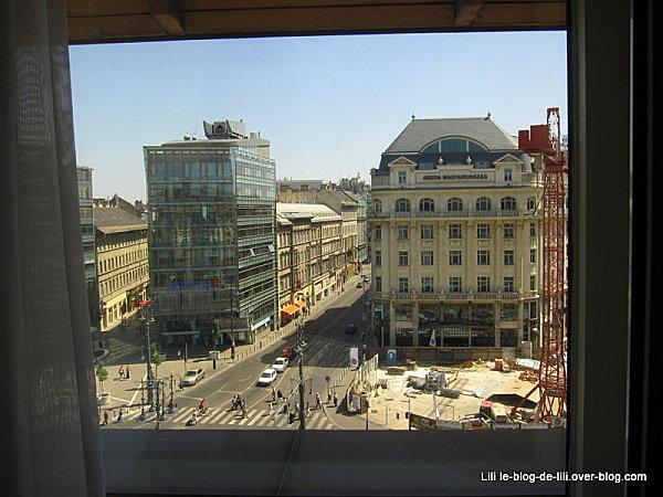 Un week-end prolongé à Budapest : côté pratique et premières impressions Budapest-Mercure-Korona-vue.JPG