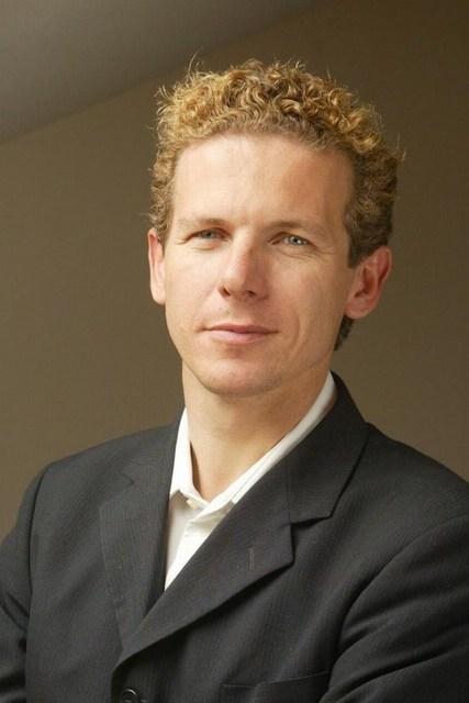 Gilles Babinet nommé par Fleur Pellerin comme Champion du numérique représentant la France au sein de la Commission européenne Gilles Babinet nommé par Fleur Pellerin comme Champion du numérique représentant la France au sein de la Commission européenne