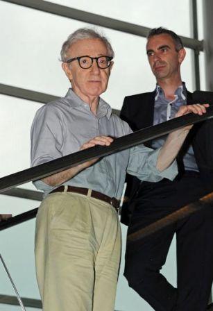 Woody_Allen_Director_actor_Woody_Allen_seen_E63RmYNgngQx.jpg