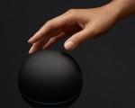 player-q-gallery-hand-600x377