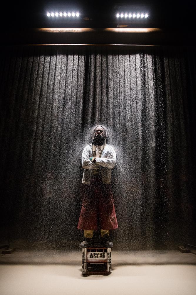 Les Invites 2012 - Carabosse & Teatro Linea de Sombra Les Invites 2012 Carabosse Teatro Linea de Sombra BD ©b rob 01 Les Invites de Villeurbanne 2012 : Article 13, Carabosse & Teatro Linea de Sombra