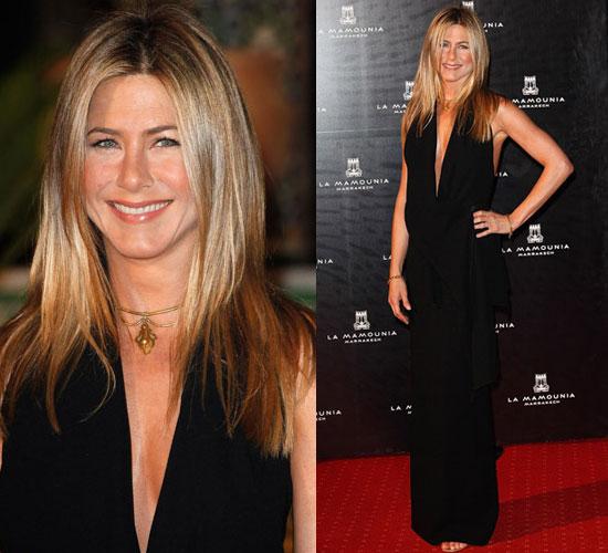 robe décolletée Jennifer Aniston