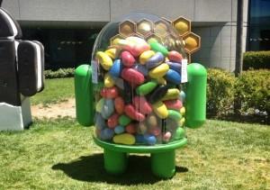 Google – Apparition de la statue Jelly Bean sur le campus Google – Apparition de la statue Jelly Bean sur le campus