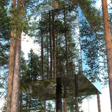 Un hôtel niché dans la forêt boréale