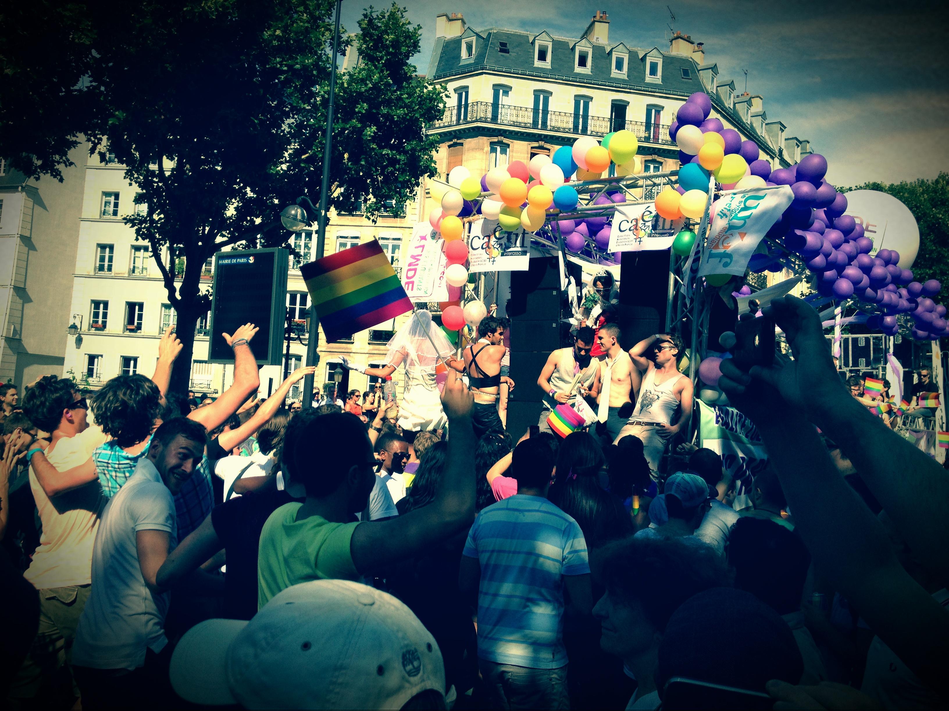 Marche des fiertés Paris 2012 La Gay Pride Paris 2012 en direct
