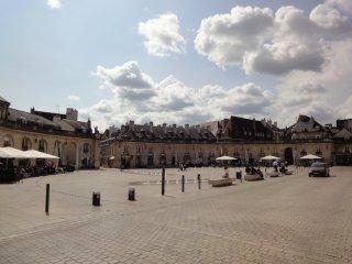 2011-04-Dijon-PlaceLiberation-3 2011-04-Dijon-PlaceLiberation-3