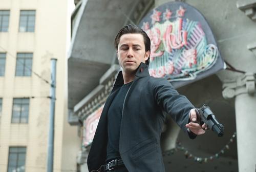 Looper, trois bandes-annonces explosives… looper