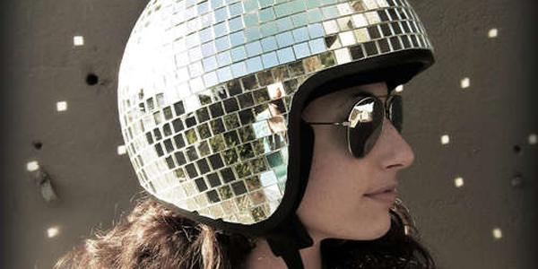 Toi aussi, customise ton casque Boule à Facettes! Toi aussi, customise ton casque Boule à Facettes!