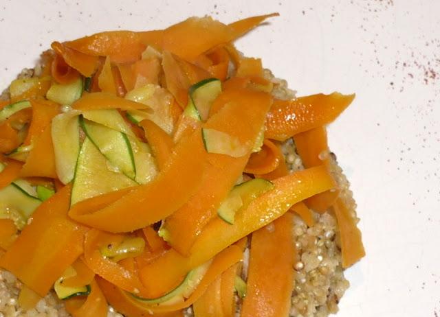 Boulgour-quinoa à la sardine et tagliatelles de légumes Boulgour-quinoa à la sardine et tagliatelles de légumes