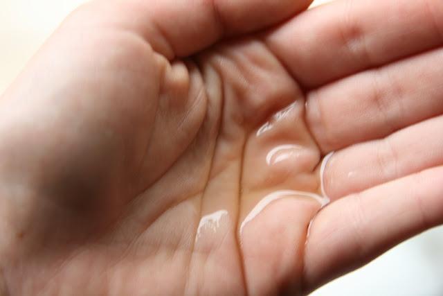 Une huile démaquillante au rendez vous ! Une huile démaquillante au rendez vous !