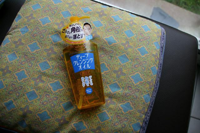 Une huile démaquillante au rendez vous ! Une huile démaquillante au rendez vous !