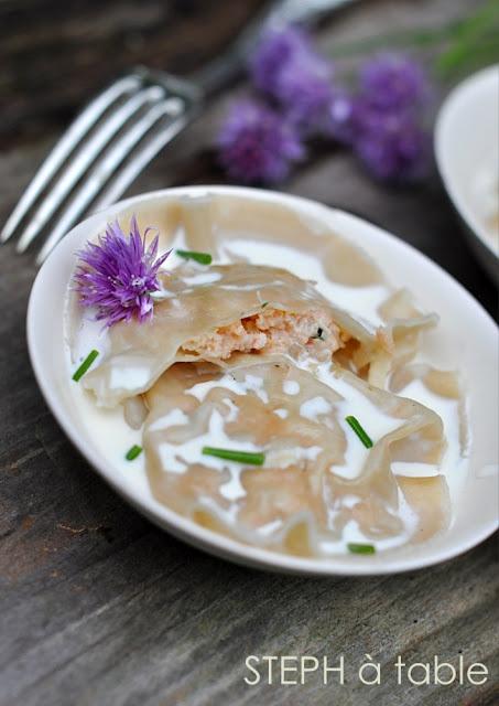 Ravioles de langoustines, crème à la fêve tonka Ravioles de langoustines, crème à la fêve tonka