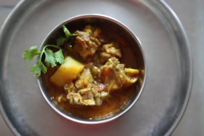 Curry de chèvre avec le mélange toute-épice anglo indienne -  Goat curry with Anglo Indian all spice mix