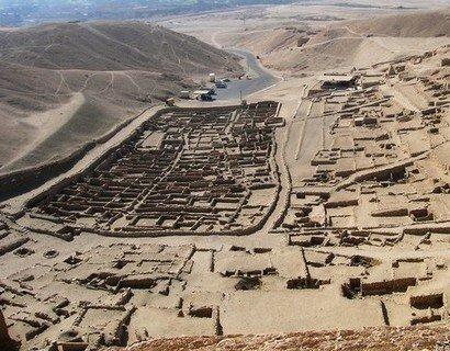 Les ouvriers du pharaon, en l’Égypte ancienne ! deir-el-bahari.jpg