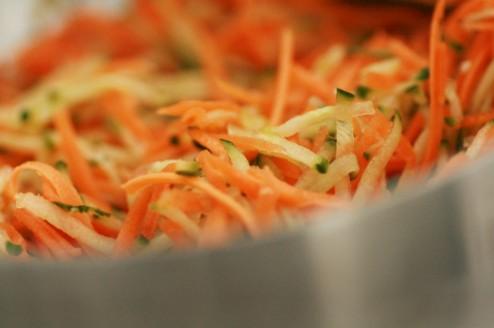 carottes et concombre râpés carottes et concombre râpés