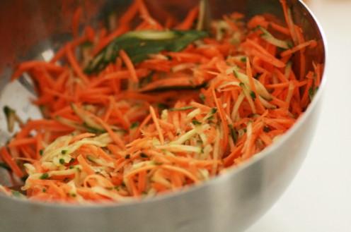 carottes et concombre râpés carottes et concombre râpés