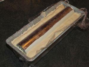 Mystère glacé au caramel au beurre salé et coeur à la vanille IMG_6295