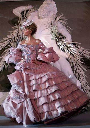 Le ptit défi du 7 septembre : John Galliano robe