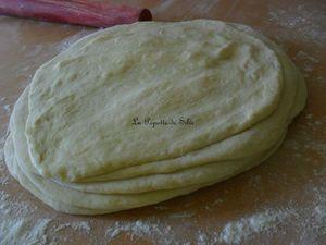 Les croissants de loubna (au lben et tres simples à faire ) SAM_2658